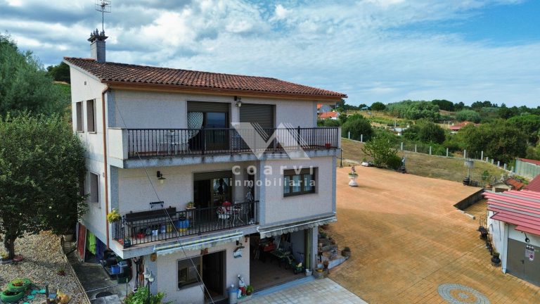 Casa en venta en Barbadás